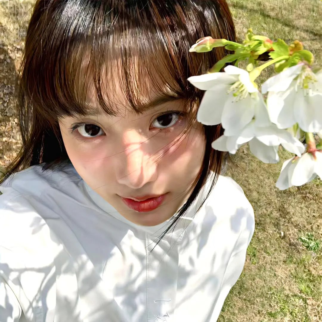 姐姐，过来给我亲亲